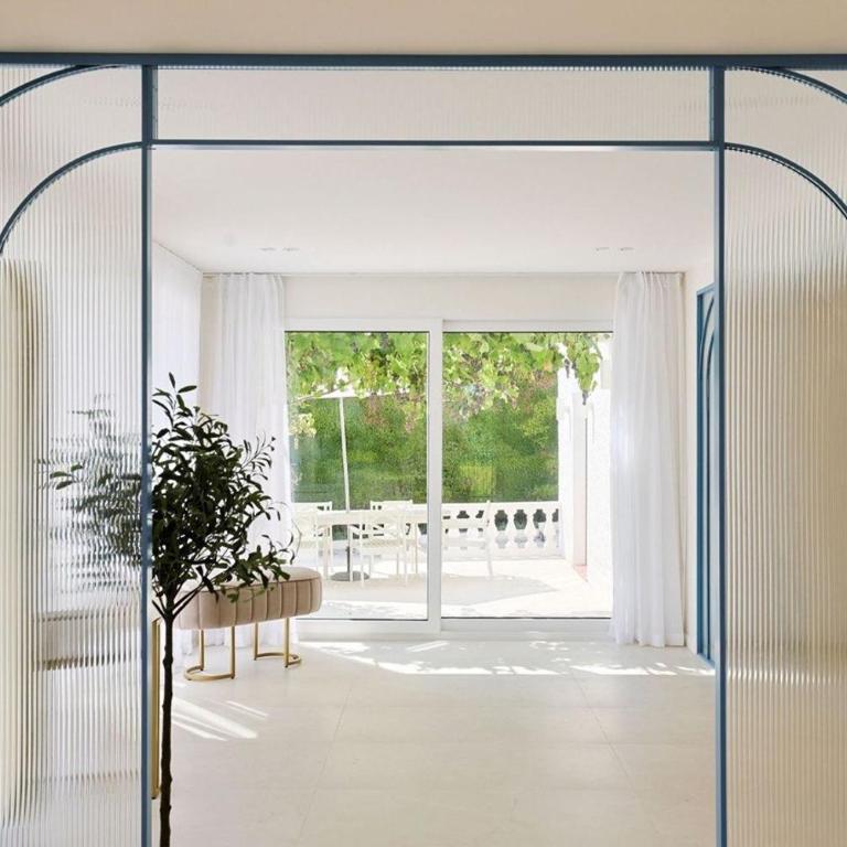 Villa with pool and studio in Mougins - Villa 3 Chambres - 16