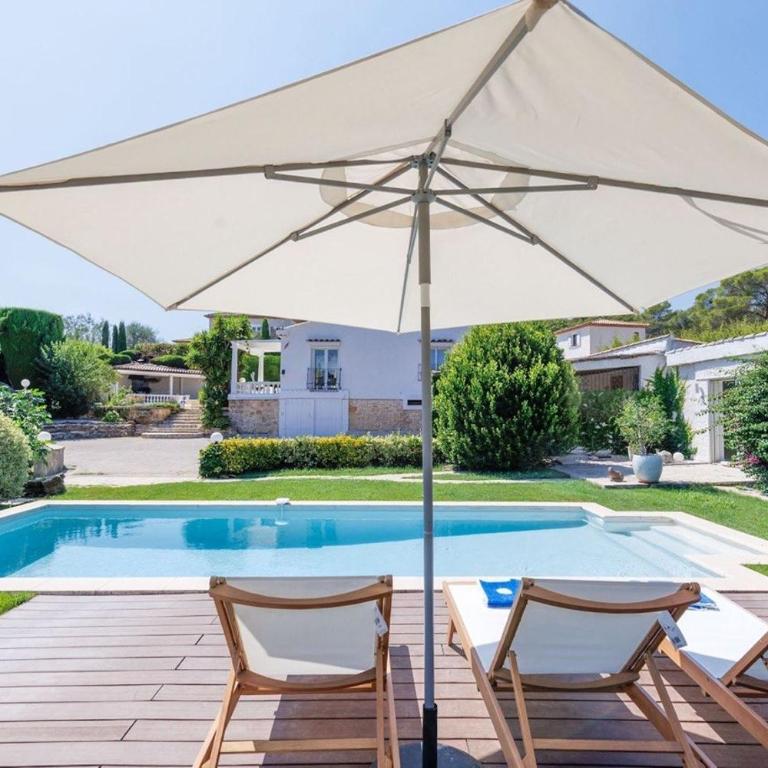 Villa with pool and studio in Mougins - Villa 3 Chambres - 26