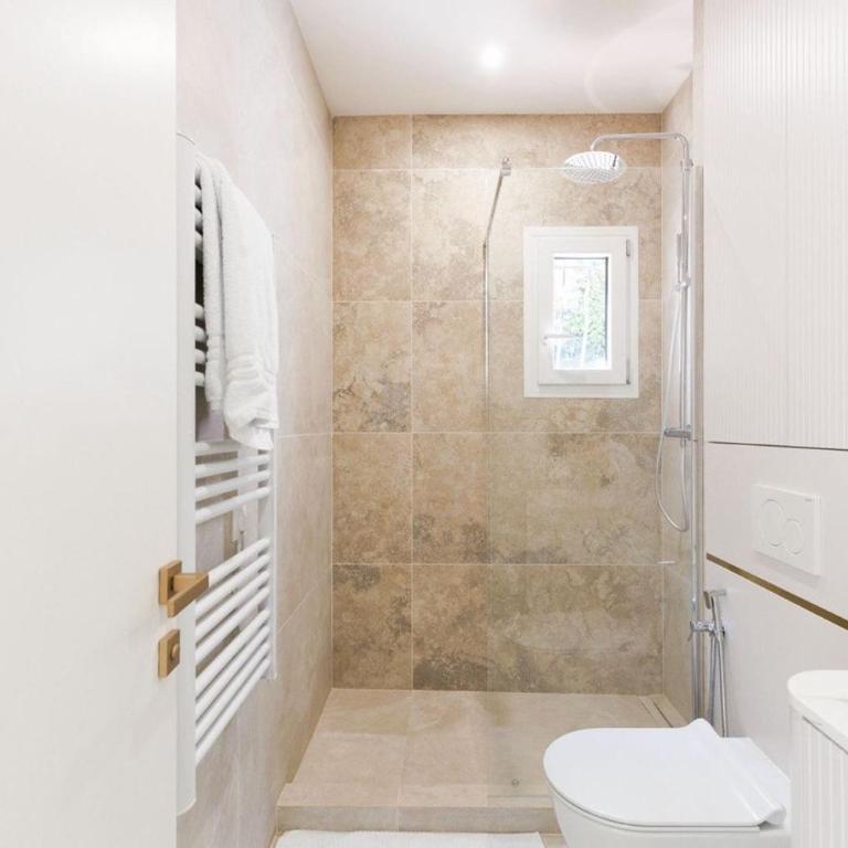 Villa with pool and studio in Mougins - Villa 3 Chambres - 32