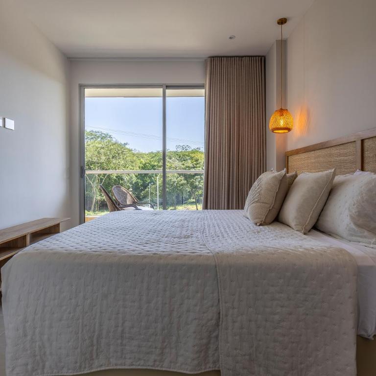 2BR 2BA Apt Baia Kristal Cartagena Crystal Lagoon - Two-Bedroom Apartment with Balcony - 19