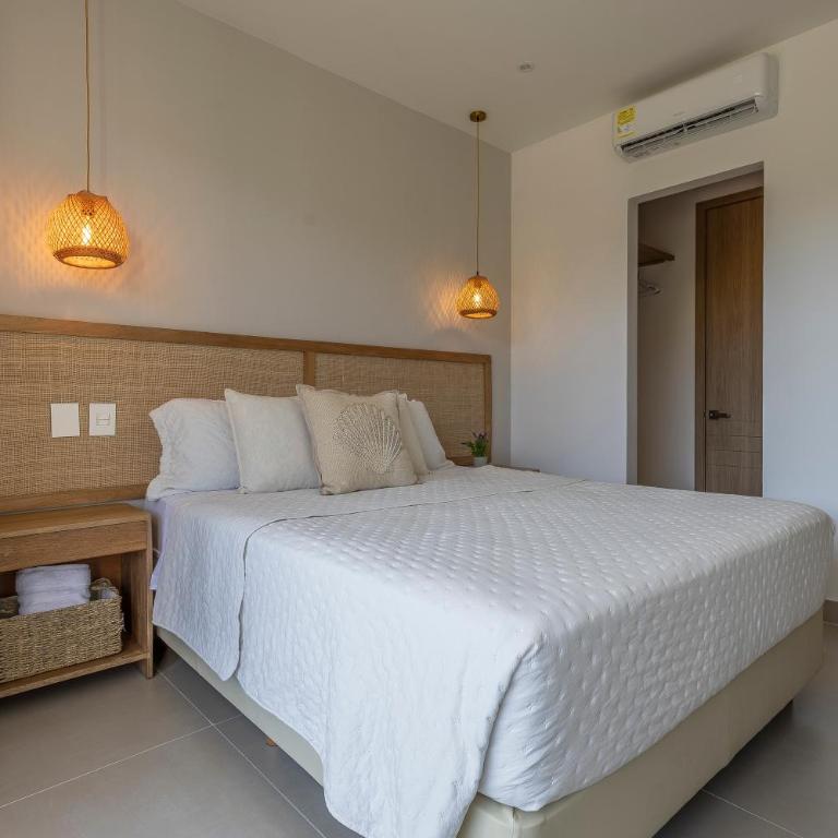 2BR 2BA Apt Baia Kristal Cartagena Crystal Lagoon - Two-Bedroom Apartment with Balcony - 21