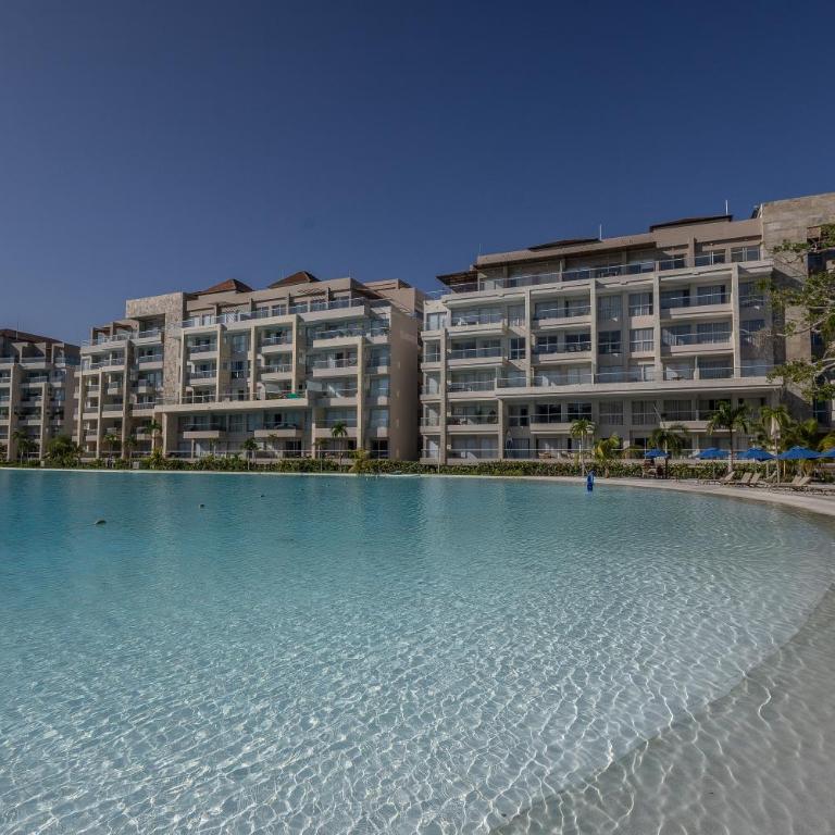 2BR 2BA Apt Baia Kristal Cartagena Crystal Lagoon - Two-Bedroom Apartment with Balcony - 48