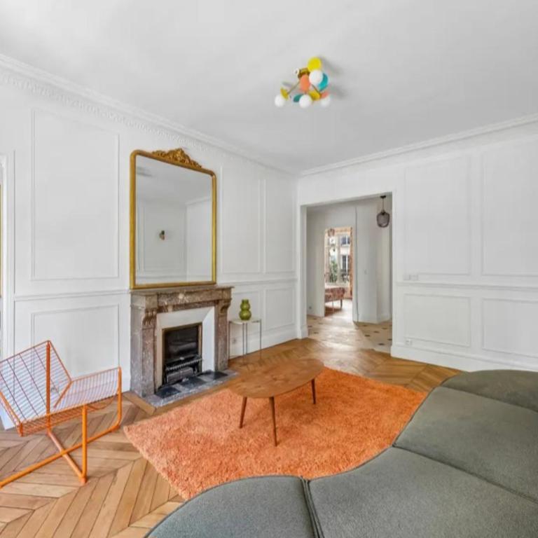 Élégant appartement typique Parisien haussmannien de 106 m2 Bassin de la Villette - Apartamento de 2 dormitorios - 2