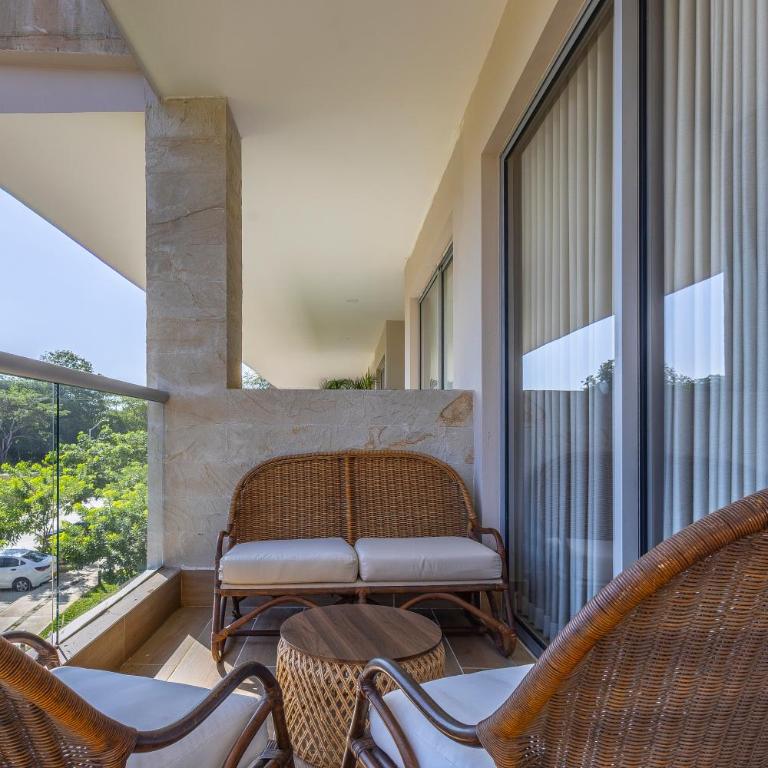 2BR 2BA Apt Baia Kristal Cartagena Crystal Lagoon - Two-Bedroom Apartment with Balcony - 32