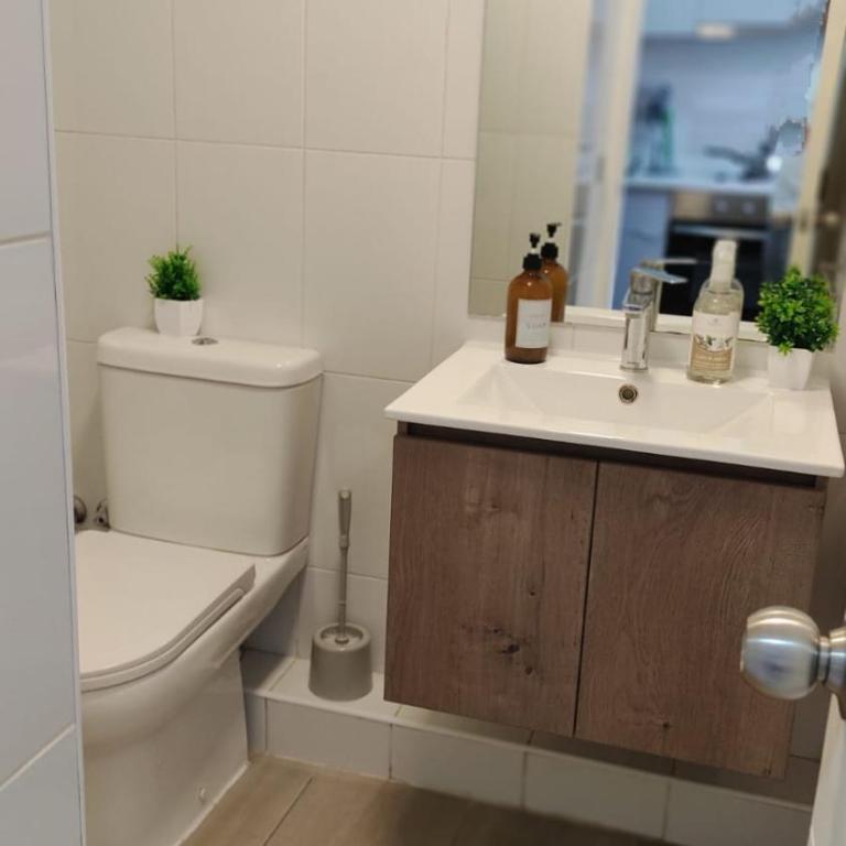 Excelente Ubicación, estacionamiento y extras - Apartamento de 1 dormitorio - 20