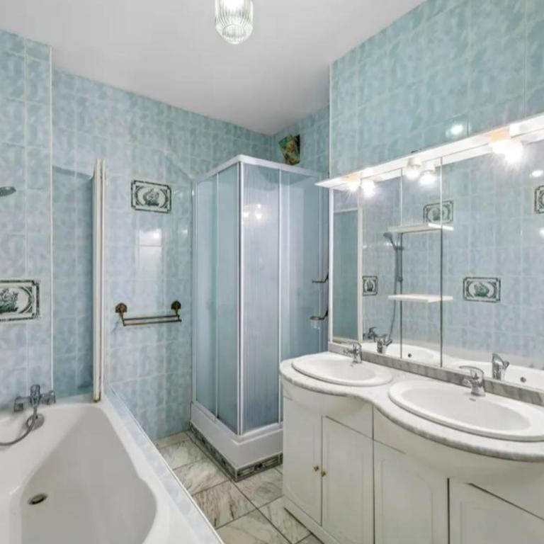 Élégant appartement typique Parisien haussmannien de 106 m2 Bassin de la Villette - Apartamento de 2 dormitorios - 12