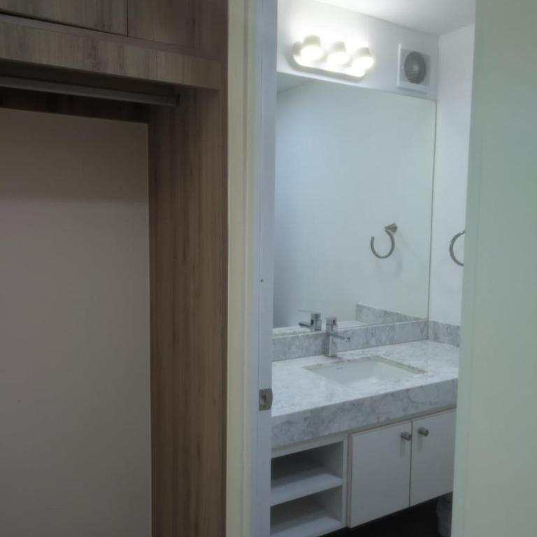 Cozy Miraflores Apartament - Two-Bedroom Apartment - 15