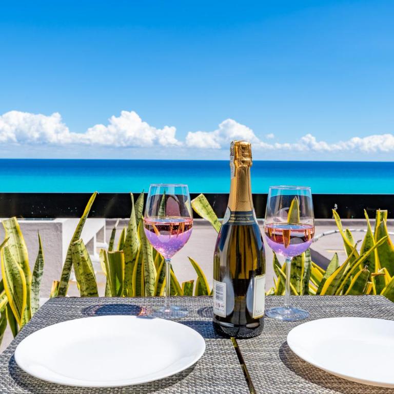 Cancun Oceanfront Residences - Hotel Zone - Villa with Sea View - 2