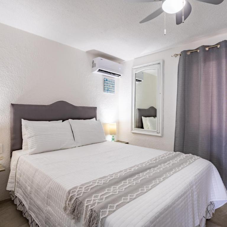 Cancun Oceanfront Residences - Hotel Zone - Villa with Sea View - 8