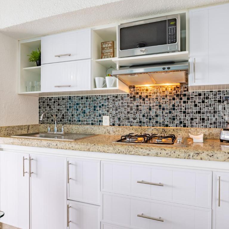 Cancun Oceanfront Residences - Hotel Zone - Villa with Sea View - 19