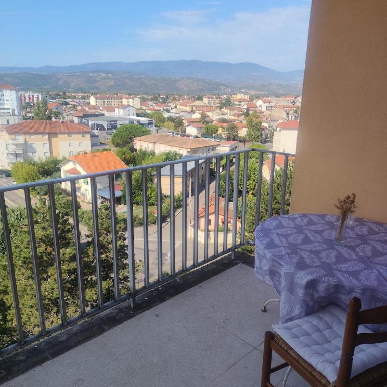 appartement F3 spacieux et calme - Appartement 2 Chambres - 5