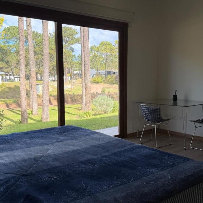 Hermosa casa con pileta en Isla del Golf Pinamar - Casa - 15