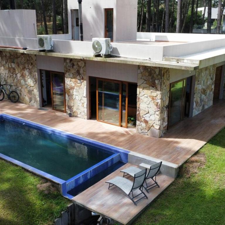 Hermosa casa con pileta en Isla del Golf Pinamar - Casa - 33