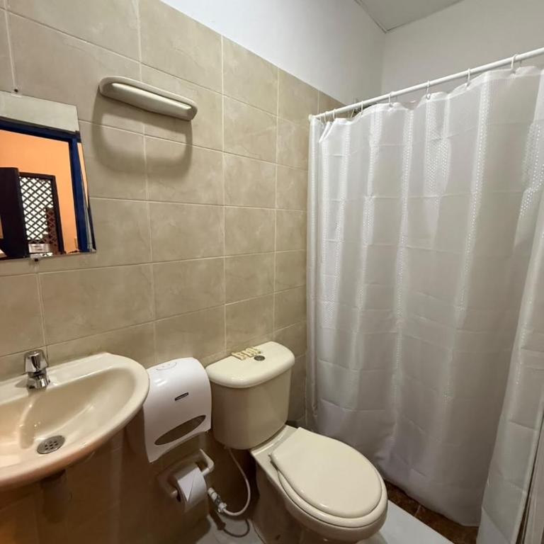 Casa 1811 - Habitación Doble Estándar - 2 camas - 1