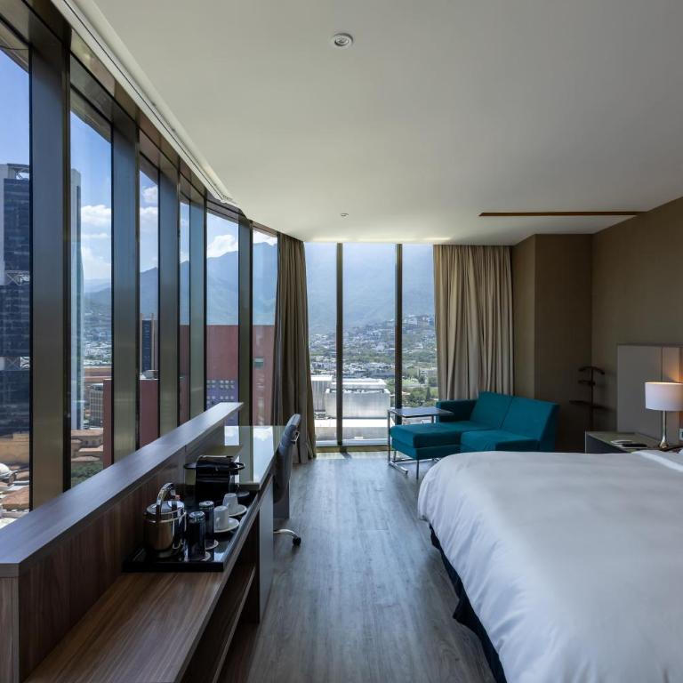 Camino Real Fashion Drive Monterrey - Junior Suite Vista panorámica - 1