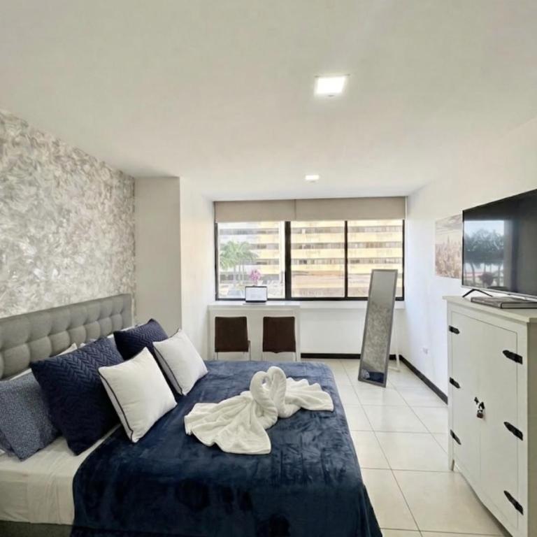 Departamento en Puerto Santa Ana Frente al río - Cerca de Aeropuerto - Apartamento de 2 dormitorios - 3