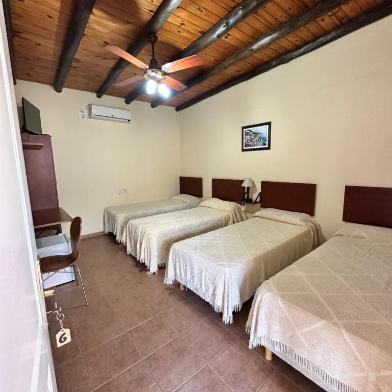 Hotel Las Negritas - Quadruple Room with Private Bathroom - 1