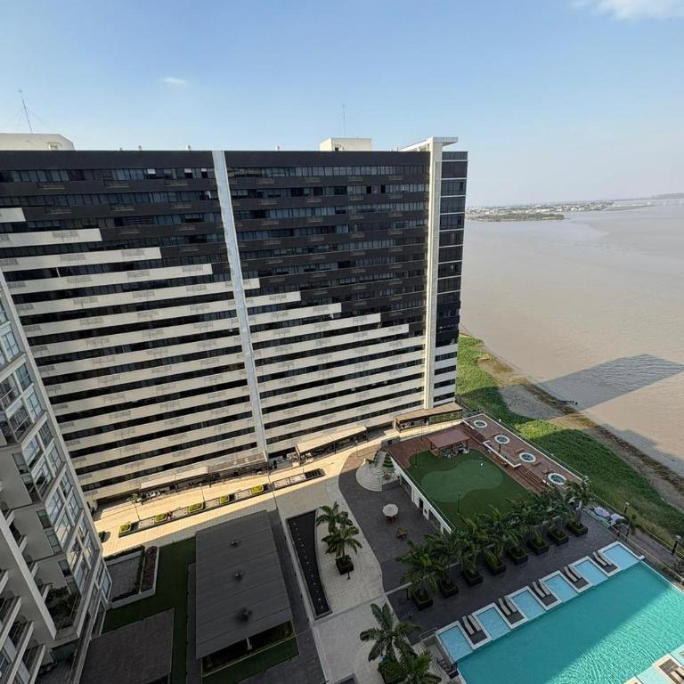 Departamento en Puerto Santa Ana Frente al río - Cerca de Aeropuerto - Suite con vistas al río - 1