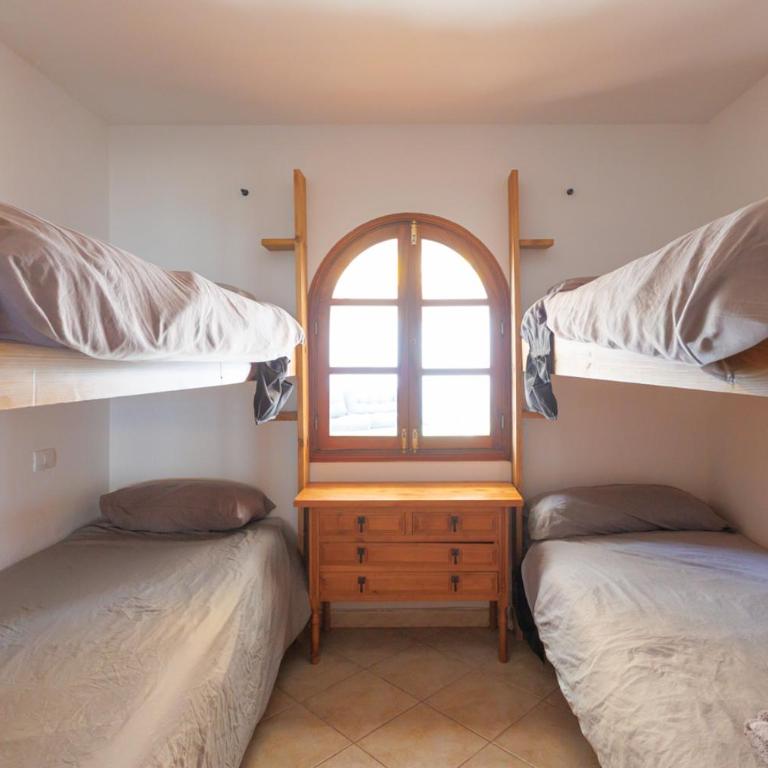 Pura Vida Surf House - Cama en habitación compartida con 4 camas - 3