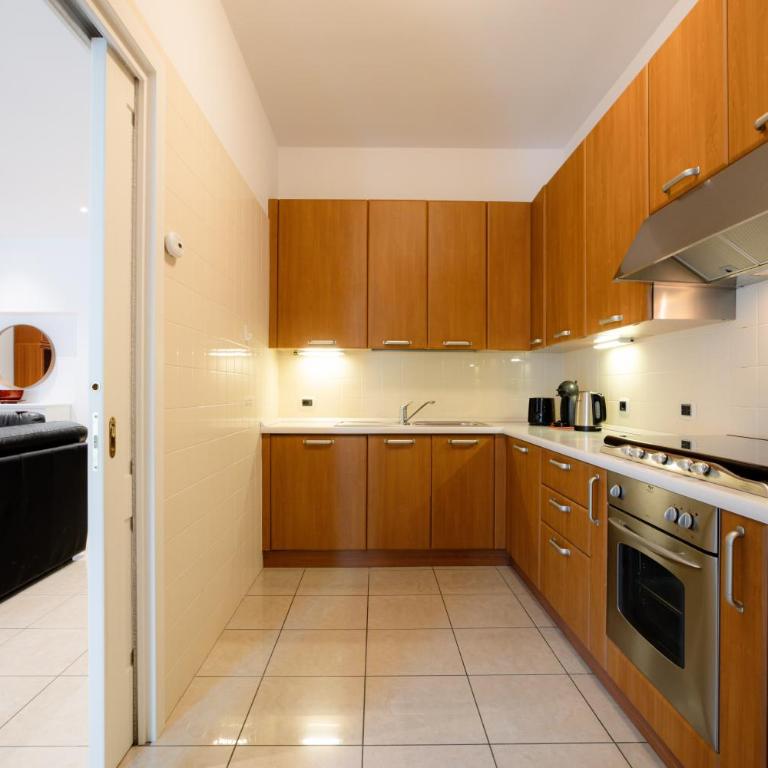 Porta Torre Como Apartment - By Relais Di Giada - Suite Appartamento con 3 Camere da Letto - 16