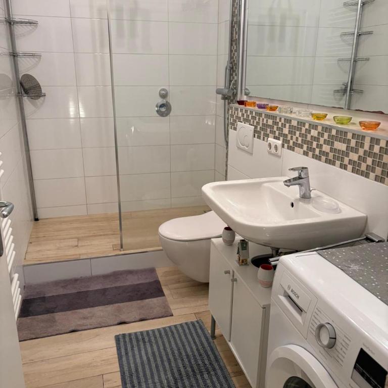 Beautiful apartment in Schwabing with balcony - Apartment mit 2 Schlafzimmern - 2