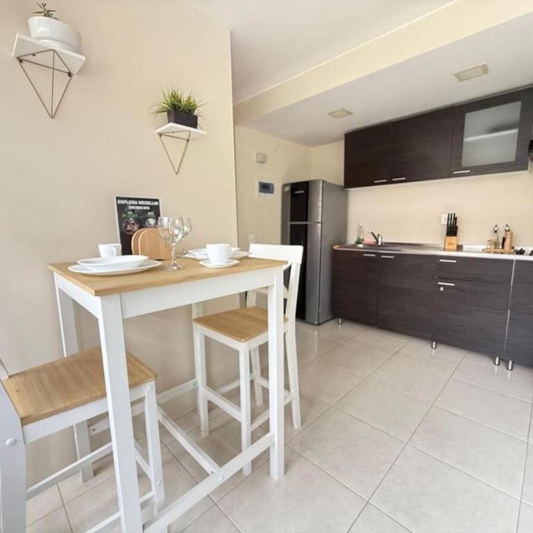 Central and spacious loft 5 minutes from Provenza Medellín - Apartamento de 1 dormitorio - 9