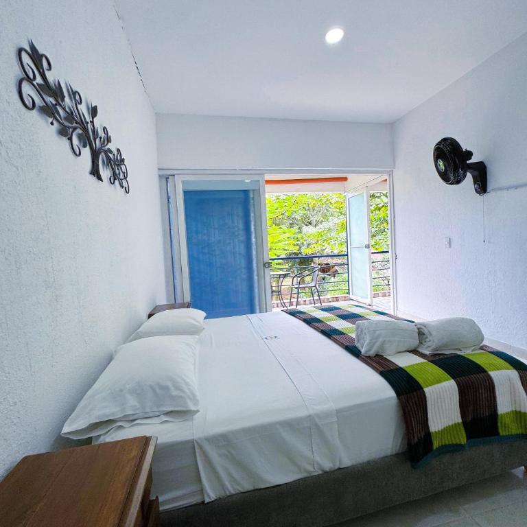 Ikara Hotel Campestre Villeta - Suite with Balcony - 5