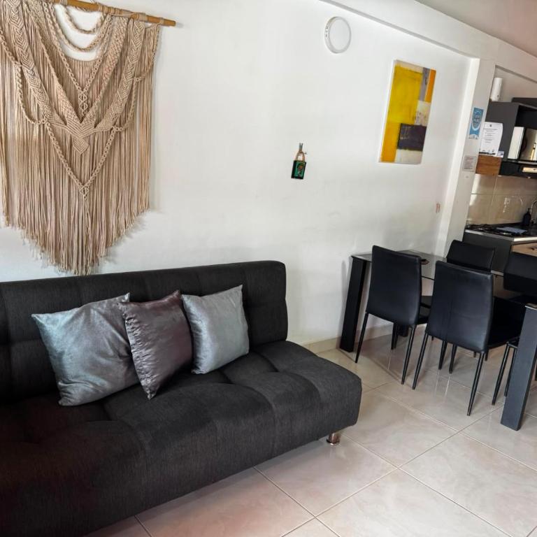 El EmAnJe 1 - Three-Bedroom Apartment - 20