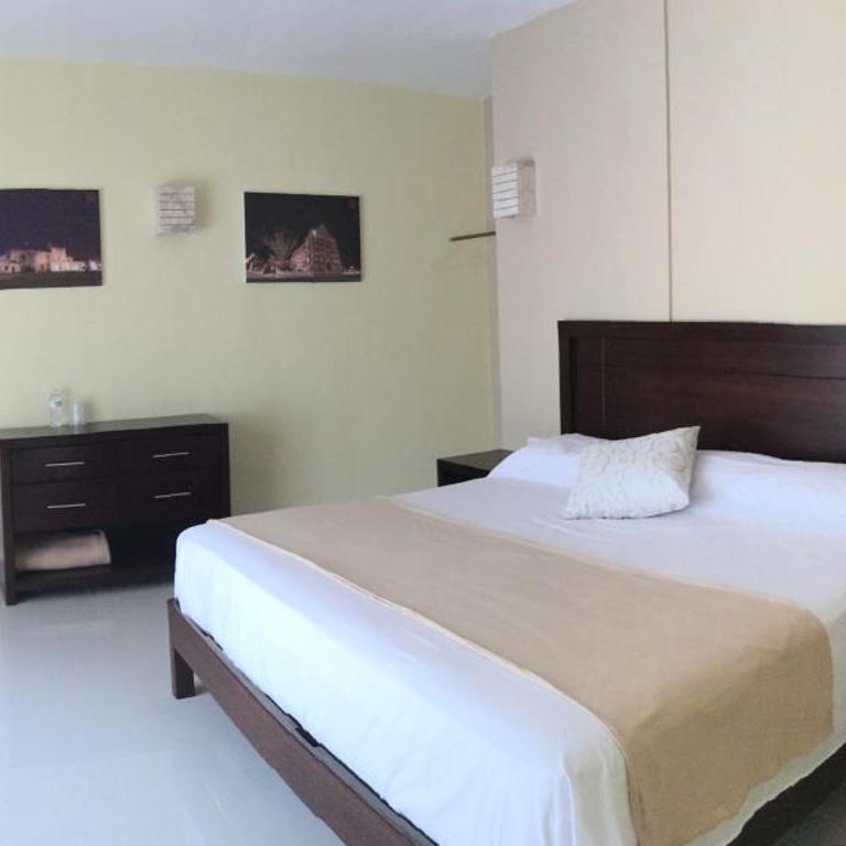 Hotel Casa Rosario - Habitación con cama extragrande. - 5