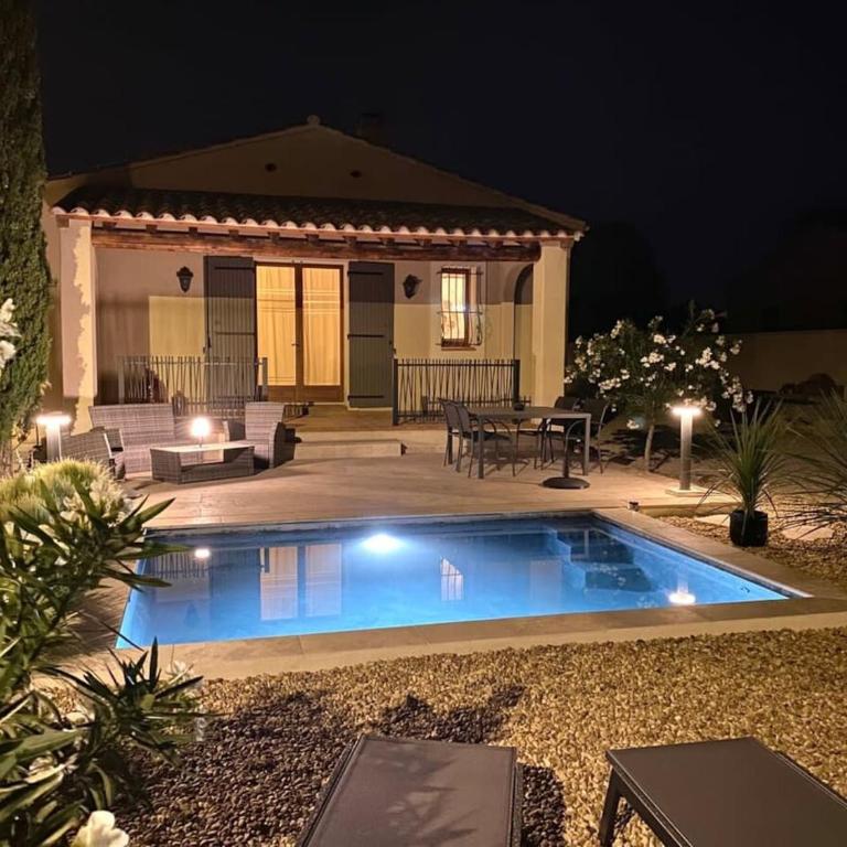 Les Lauriers Blancs air-conditioned villa with swimming pool - Maison 3 Chambres - 35