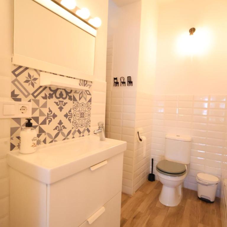 Galicia C - Bright Studio 8 Minutes from the Train in Benalmadena - Studio - 2