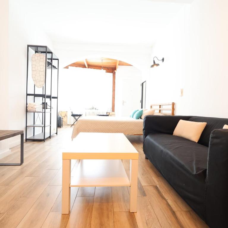 Galicia C - Bright Studio 8 Minutes from the Train in Benalmadena - Studio - 9