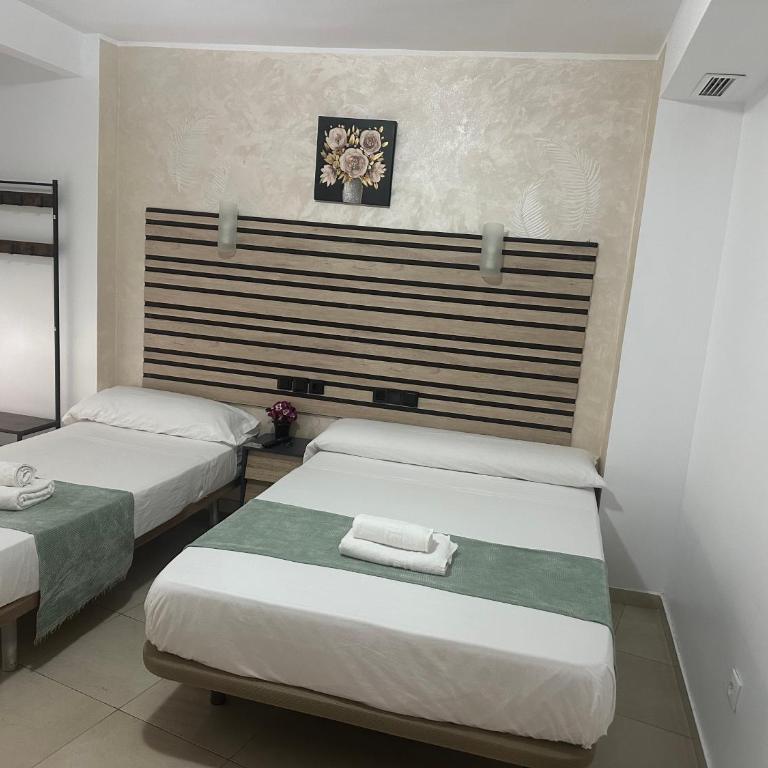 Hostal Alegria Alicante - Chambre Quadruple - 1