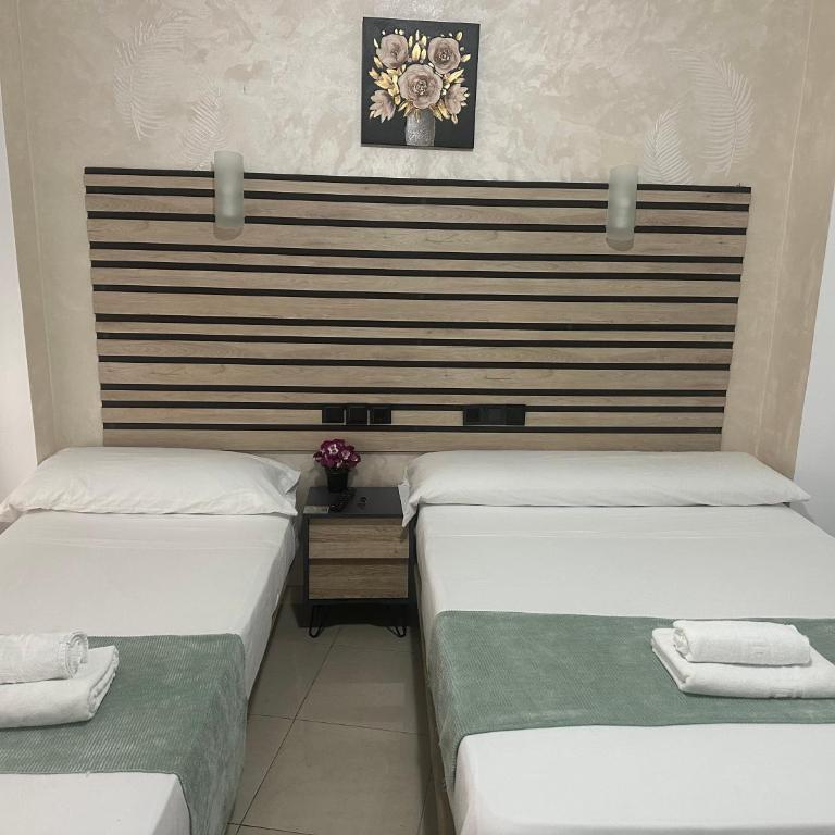 Hostal Alegria Alicante - Chambre Quadruple - 2