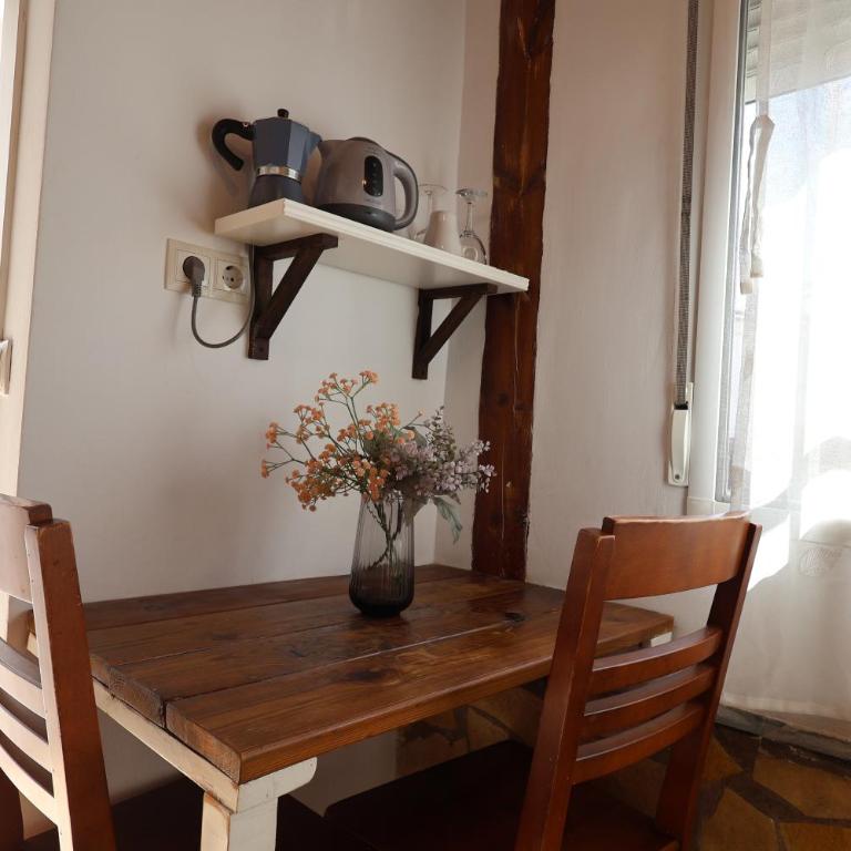 Galicia D - Studio with Private Patio near Arroyo de la Miel Station - Studio mit Terrasse - 3