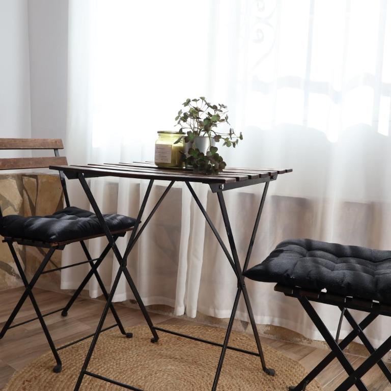 Galicia D - Studio with Private Patio near Arroyo de la Miel Station - Studio mit Terrasse - 12