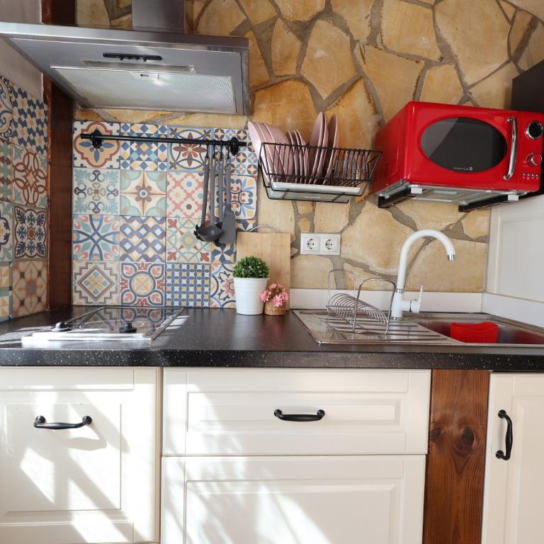 Galicia D - Studio with Private Patio near Arroyo de la Miel Station - Studio mit Terrasse - 13