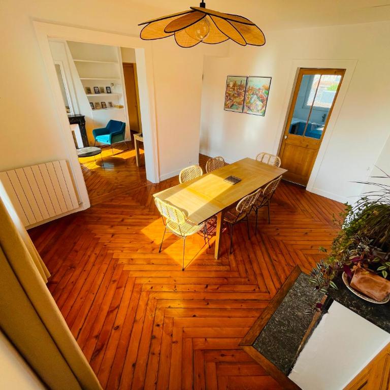 Vue Exceptionnelle Cathédrale - 477 - Appartement 2 Chambres - Vue sur Ville - 2