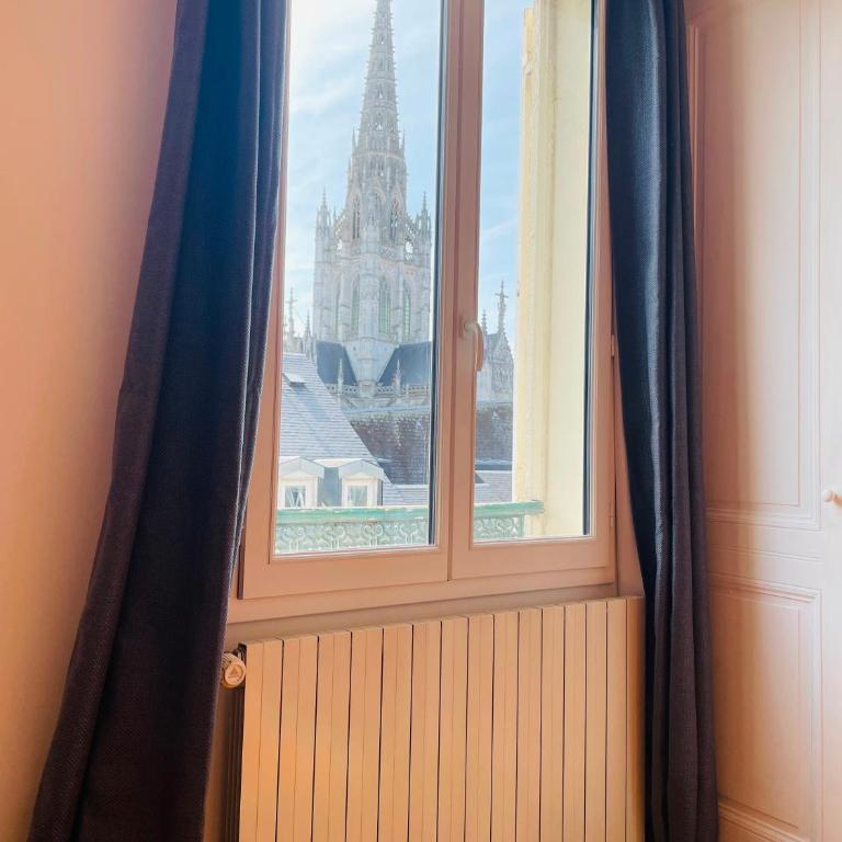 Vue Exceptionnelle Cathédrale - 477 - Appartement 2 Chambres - Vue sur Ville - 29