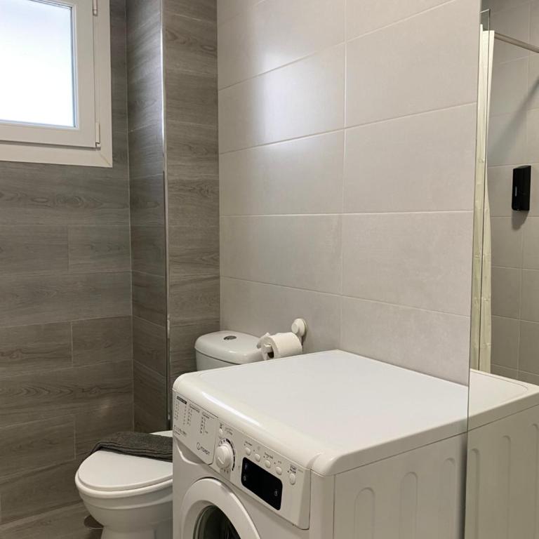 Pedregalejo Home: Near Beach, AC and Workspace - Apartamento de 2 dormitorios - 14