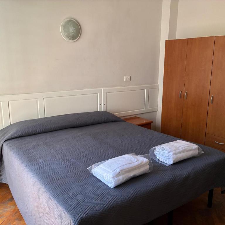 Sansovino Bed and Car - Chambre Double ou Lits Jumeaux avec Salle de Bains Privative Externe - 2