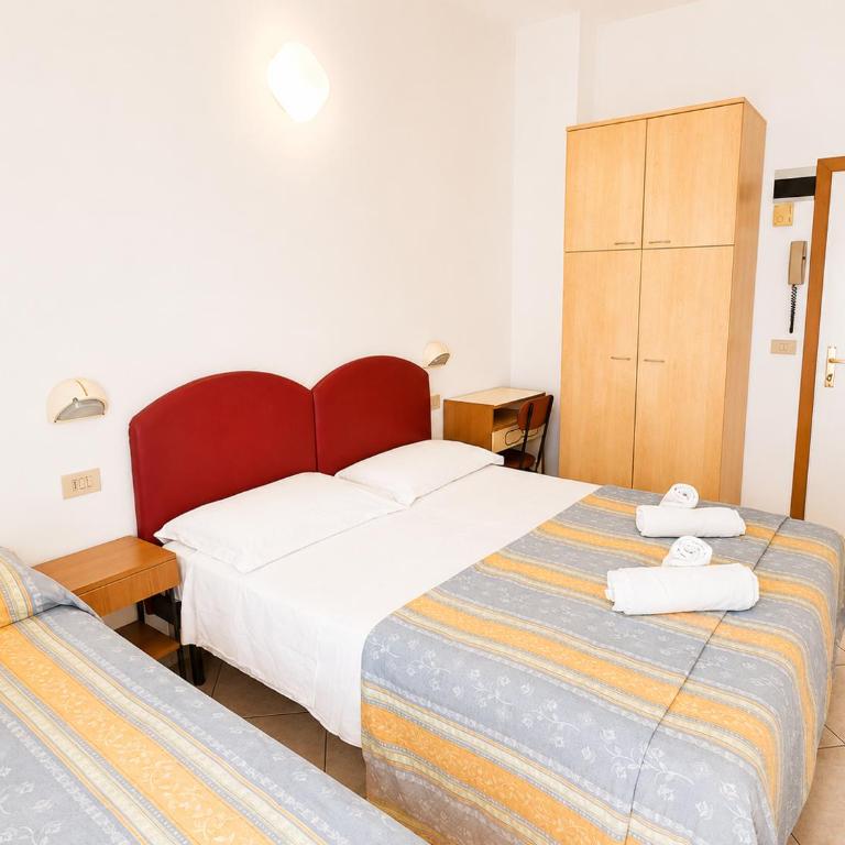 Hotel Villa Isola - Standard Triple Room - 4