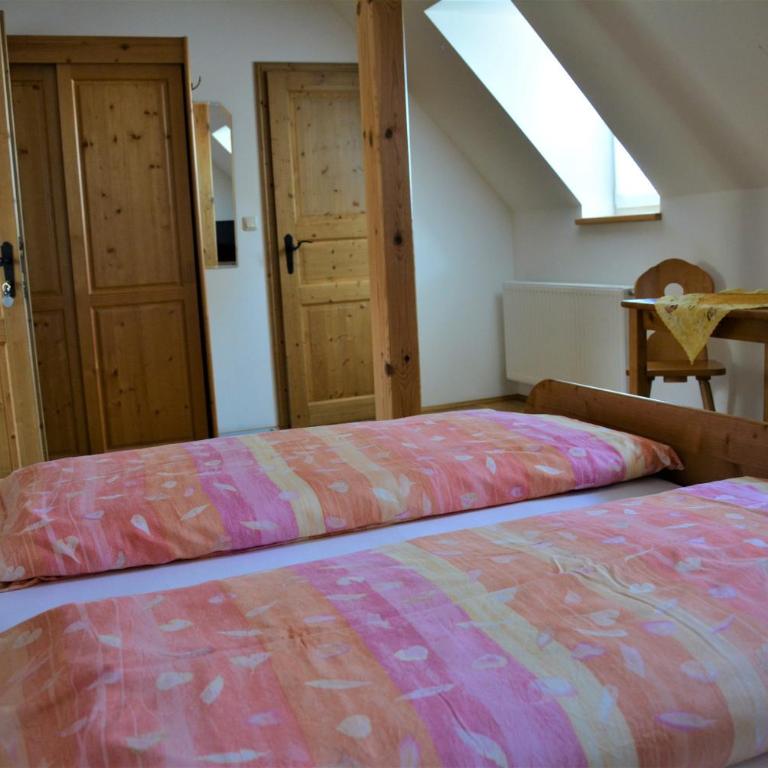 Weingut Seiner vlg. Kraxner - Habitación Doble Deluxe con cama supletoria - 2