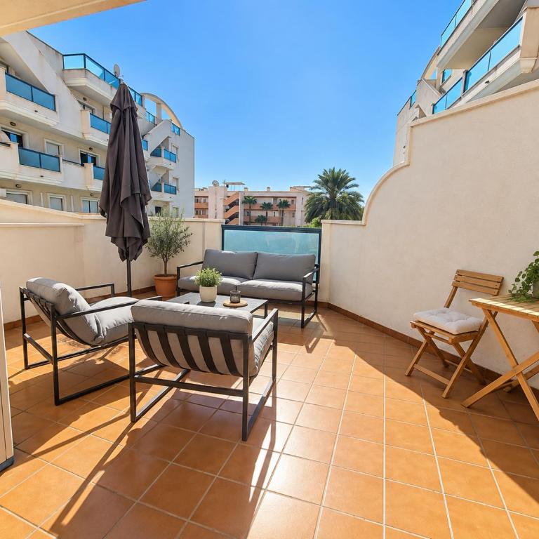 NEW Sunshine Apartment with pool - Two-Bedroom Apartment - 5