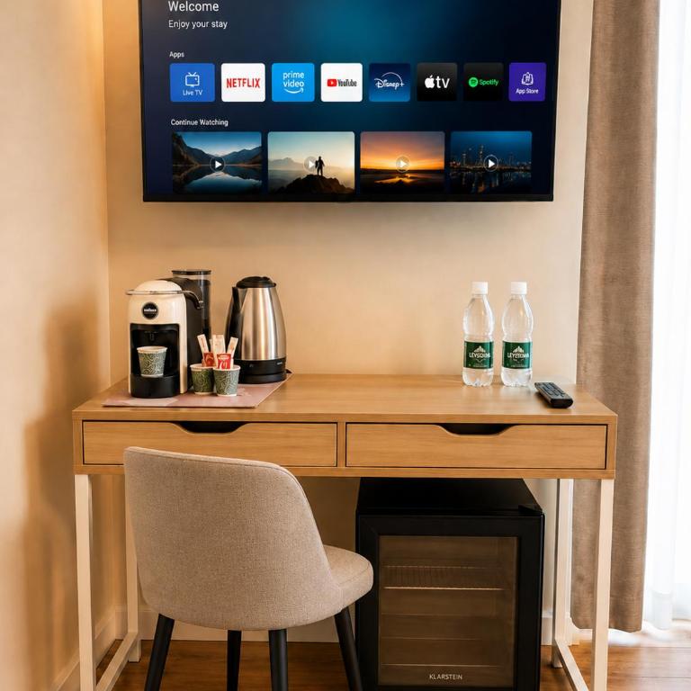 Regina Elena Rooms - Deluxe Family Room (separate building) - 1