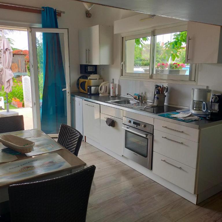 Arcachon, Gujan Mestras, studio cosy individuel, lumineux clim, jardin - Maison 1 Chambre - 42
