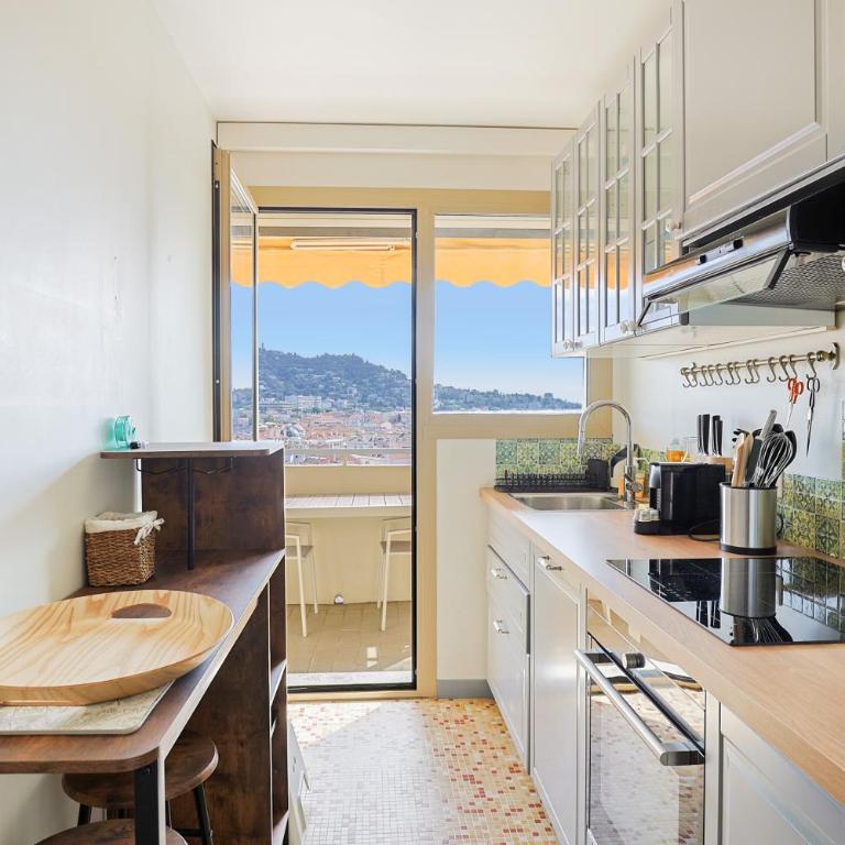 Upstays Elegant 50m2 1 Bedroom AC and Terrace - Appartement 1 Chambre - 22