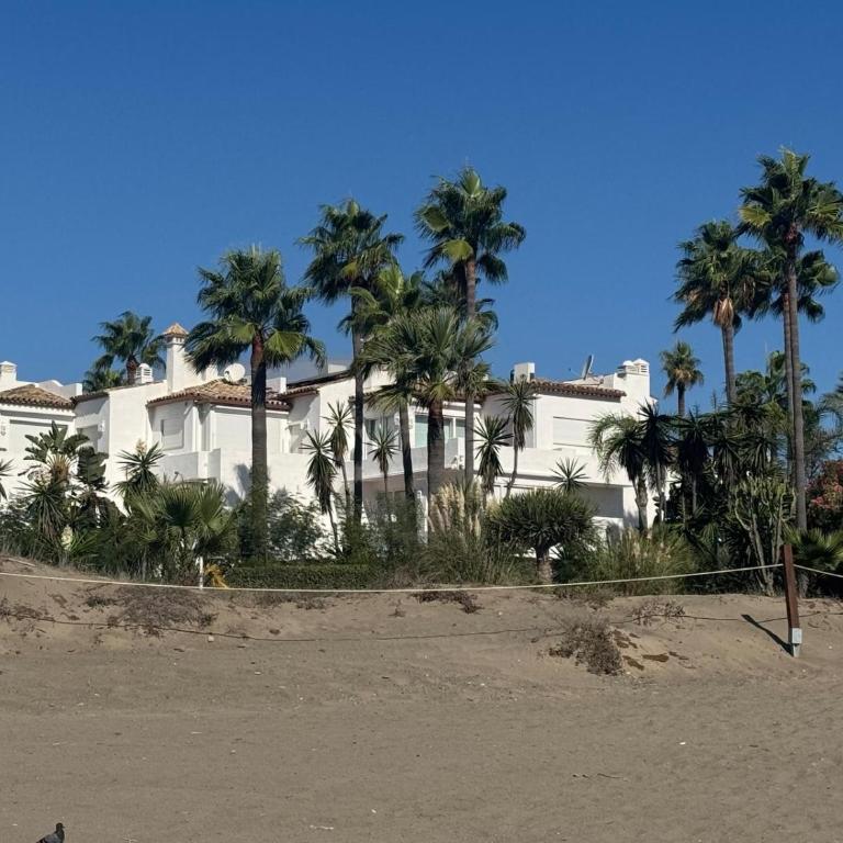 Increíble bajo con jardín primera línea playa - Apartamento de 2 dormitorios - 33