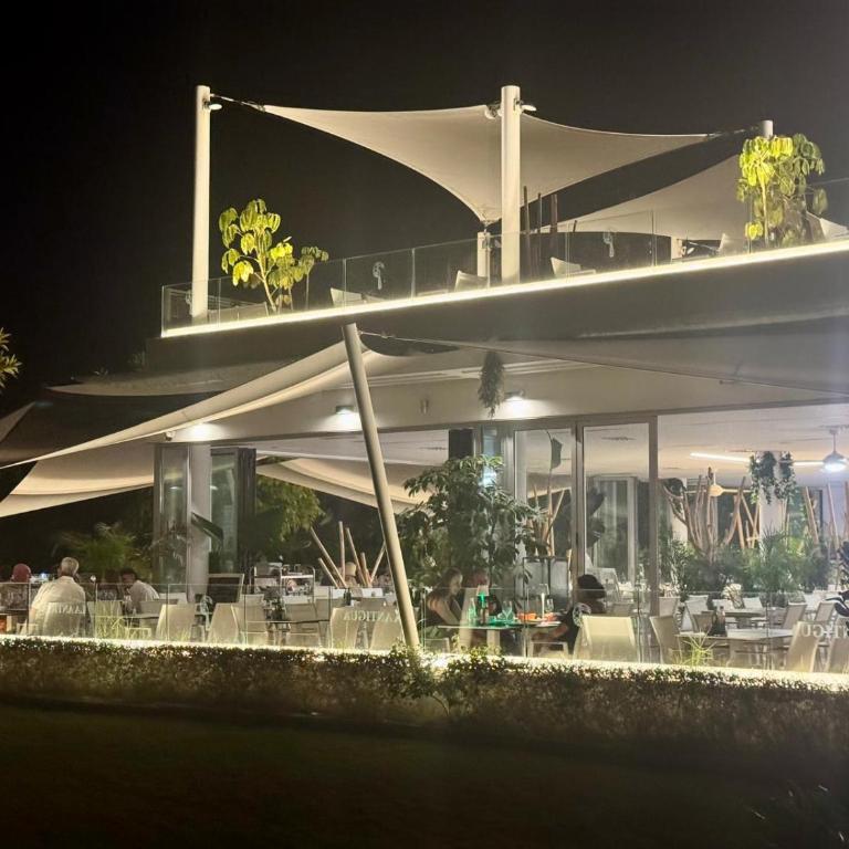 Increíble bajo con jardín primera línea playa - Apartamento de 2 dormitorios - 34