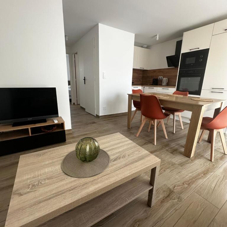 La grande voile T2 rénové à 50m de la plage - Apartment mit 1 Schlafzimmer - 16